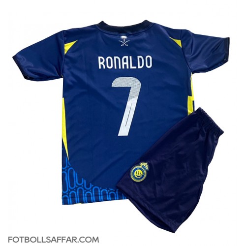 Al-Nassr Cristiano Ronaldo #7 Bortadräkt Barn 2024-25 Kortärmad (+ Korta byxor)